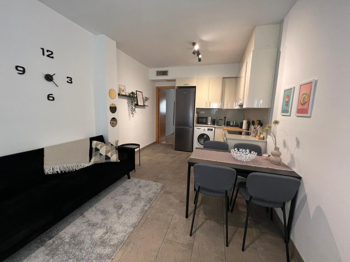Cozy Apartment Well-Located In Terrassa, Barcelona Dış mekan fotoğraf