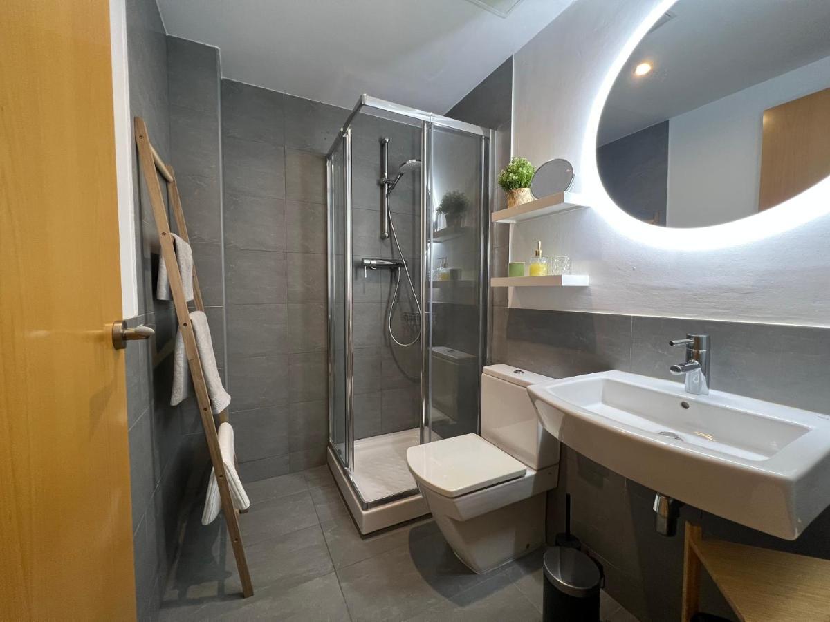 Cozy Apartment Well-Located In Terrassa, Barcelona Dış mekan fotoğraf